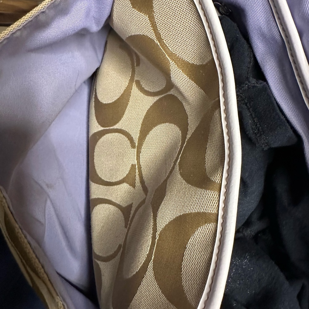 Vintage large Coach messenger/lap top bag - tan canvas & lavender haze - Picture 11 of 14